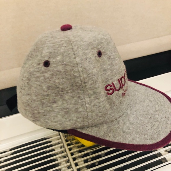Supreme Hat - Picture 2 of 7